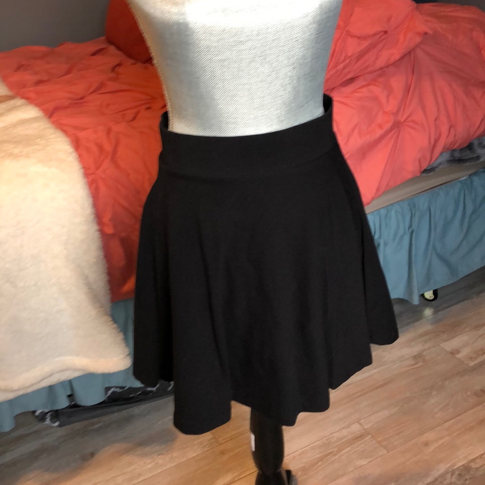 Black skater skirt